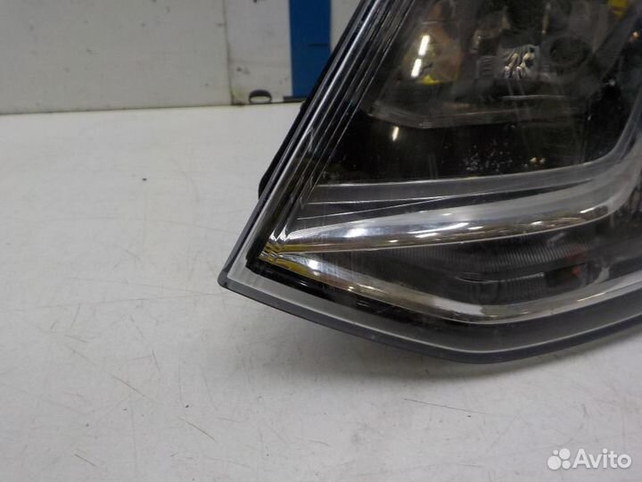 Фара левая Volkswagen Polo