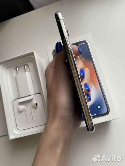 iPhone X, 64 ГБ