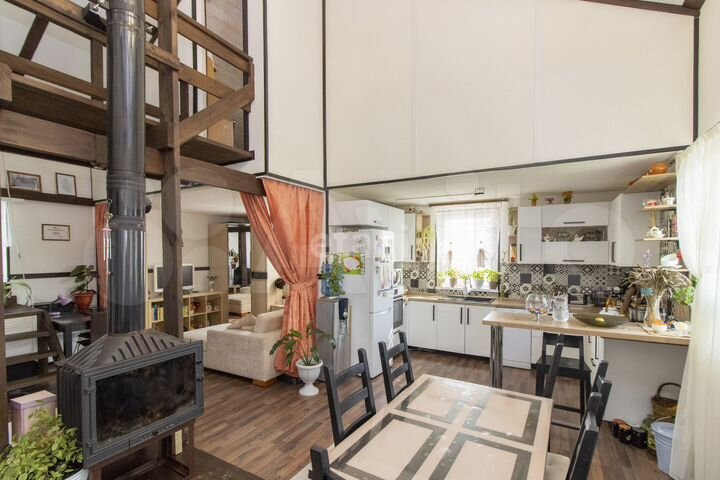 Дом 102,4 м² на участке 7 сот.