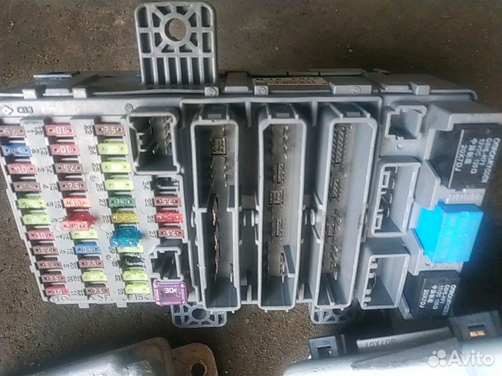 Блок предохранителей Honda Civic 5D 2008 г