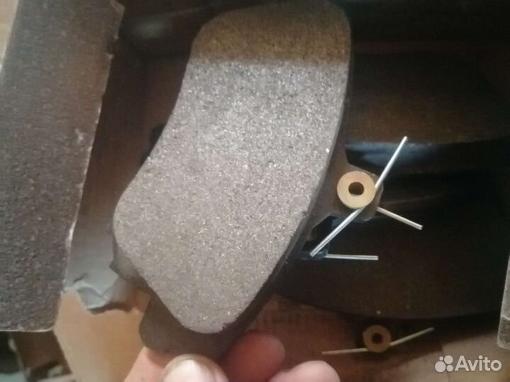 Тормозные колодки 37568