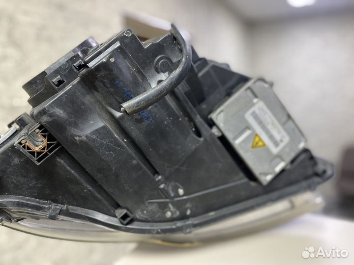 Фара левая ксенон в сборе Ауди А4 Б7 8Е