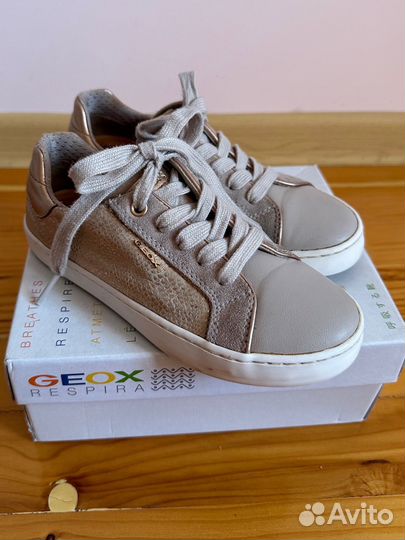 Кроссовки для девочки geox 31