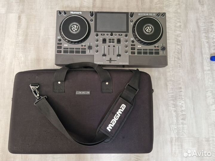 Numark Mixstream Pro Go + сумка Magnum