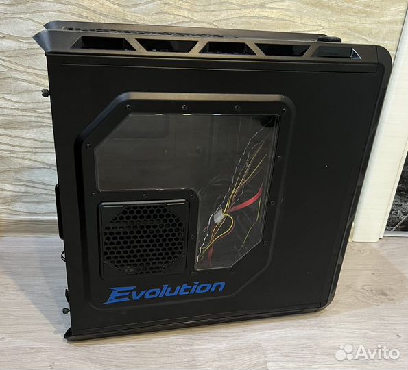 Корпус Cougar Evolution Full-Tower