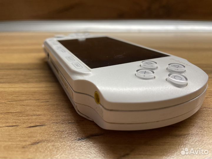 Sony psp e1008 street, белый