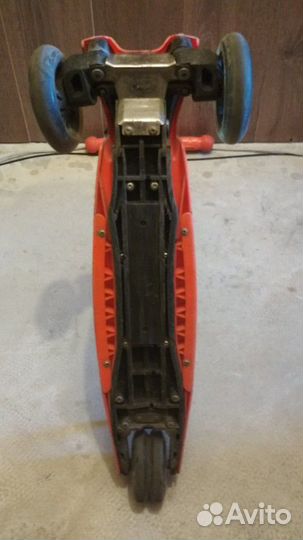 Самокат Y-scoo