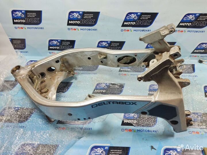 Рама без документов Yamaha FZR 400 1989