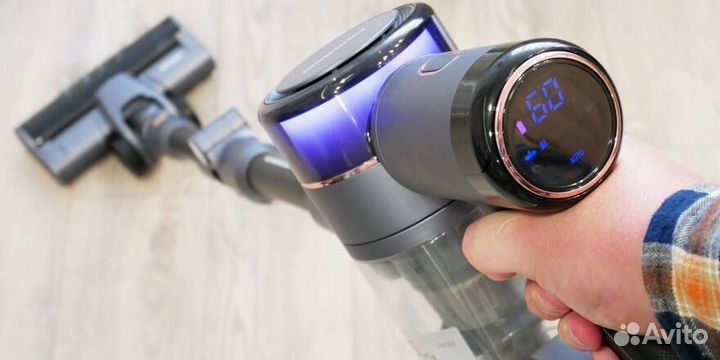 Вертикальный пылесос Redmond VH1311 Flex Tube