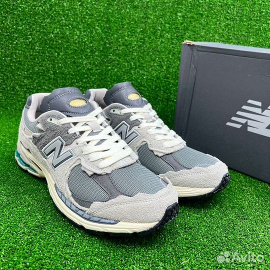 Мужские кроссовки New Balance 2002R Grey