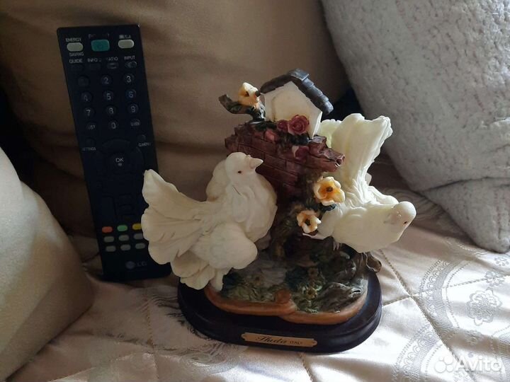 Статуэтка голуби