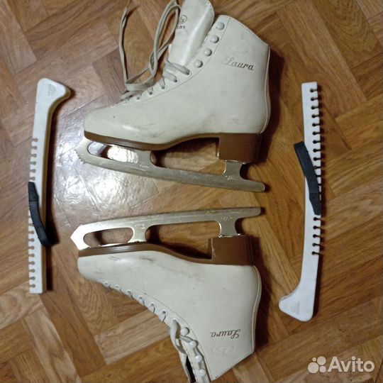 Коньки фигурные Botas Laura