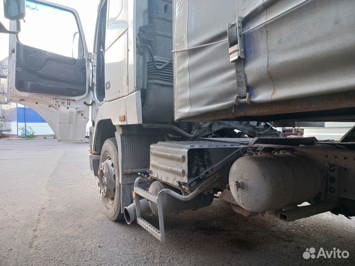 Volvo FH12 с полуприцепом, 1995