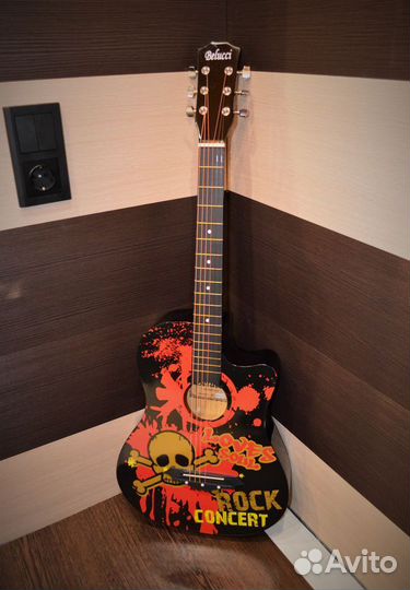 Акустическая гитара с принтом (новые) + аксессуары