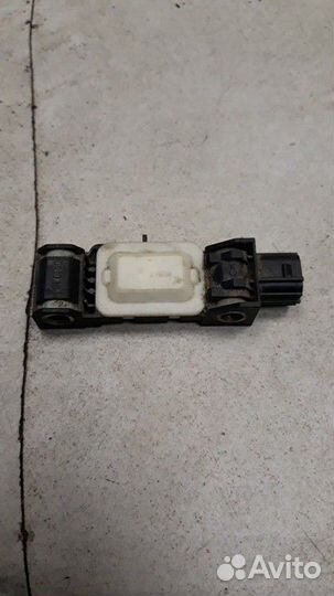 Датчик airbag Nissan Primera