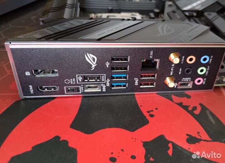 Комплект asus ROG strix B560-F + Intel i5-10400F