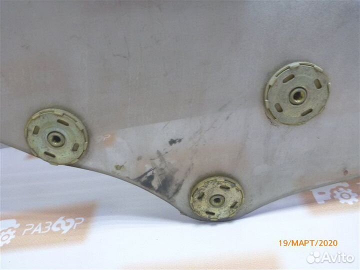 Стекло двери переднее левое Toyota Mark Ii X90