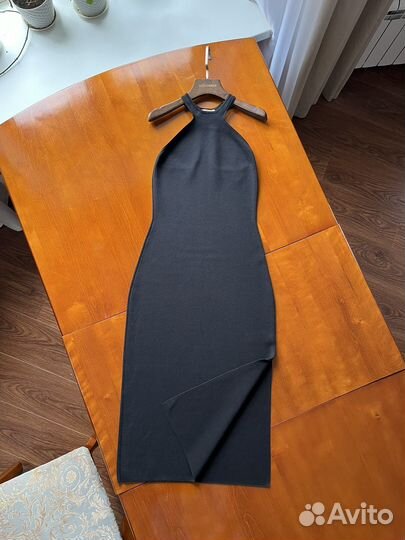 Платье с вырезом халтер 12 storeez