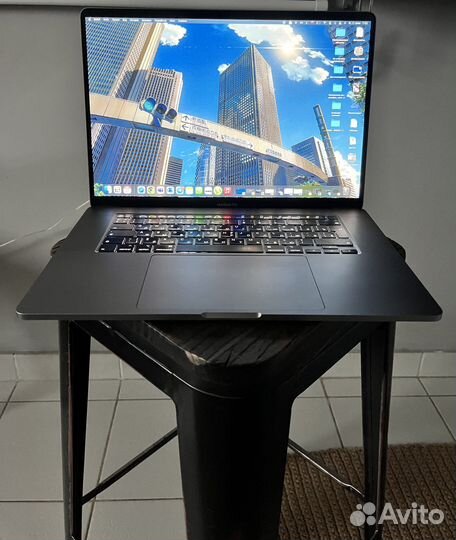 Macbook pro 16 2019 i7 512GB - space gray