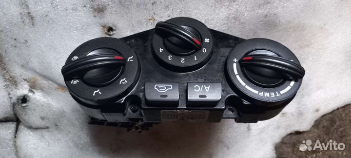 Блок управления печкой Киа Рио 2005-2011