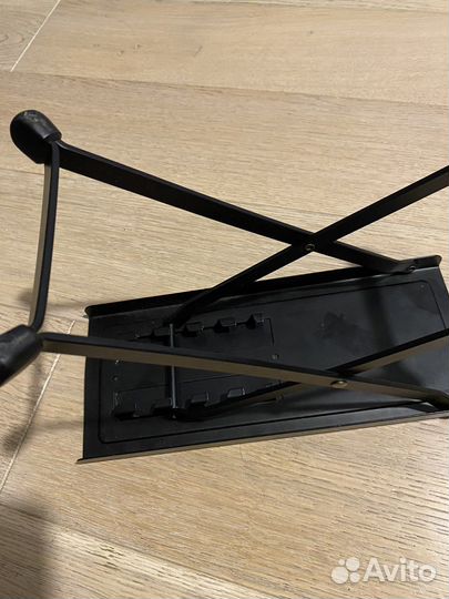 Подставка под ногу гитариста