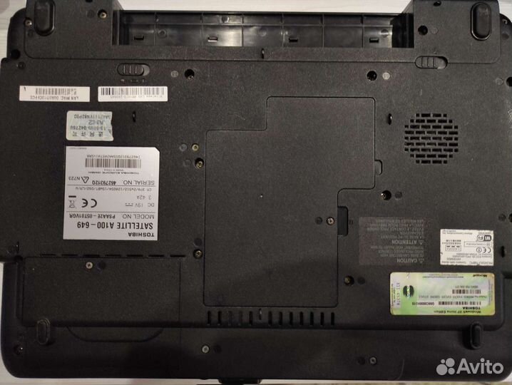 Ноутбук Toshiba, на запчасти, в рабочем состоянии