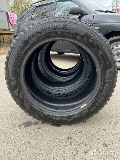 Michelin X-Ice North 4 225/55 R17