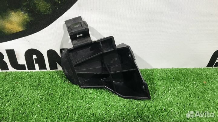 Крепление бампера заднего правое BMW 3 E46 рест