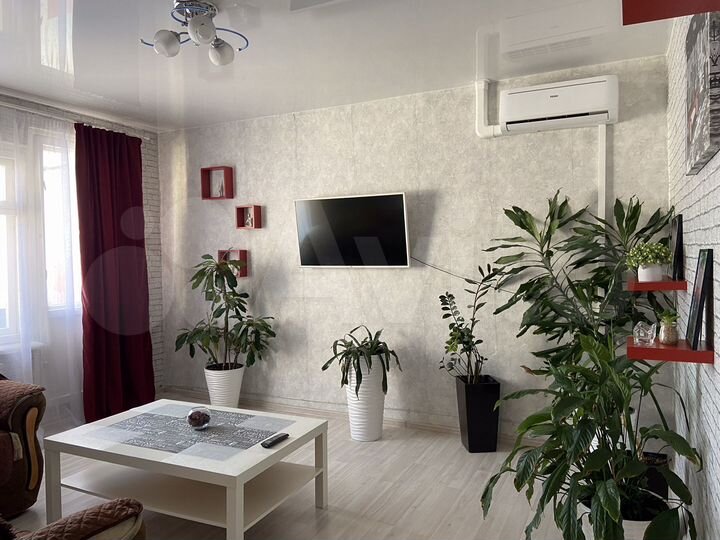 2-к. квартира, 48 м², 9/9 эт.