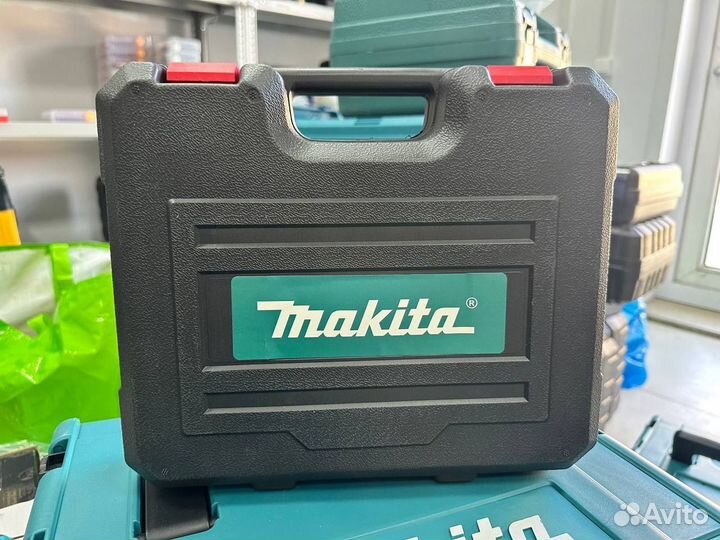 Секатор садовый аккумуляторный makita