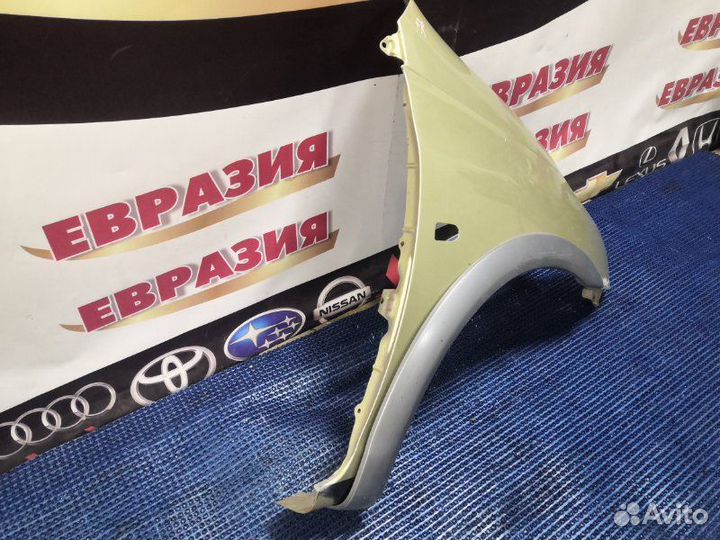 Крыло переднее правое Toyota Funcargo