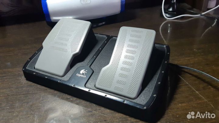 Игровой руль Logitech Formula Vibr.fdb