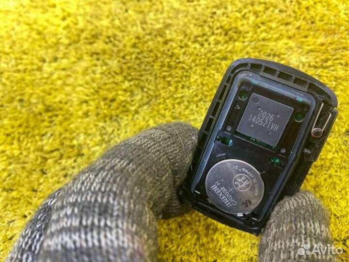 Ключ зажигания передний Toyota Voxy/Noah/Esquire 138040