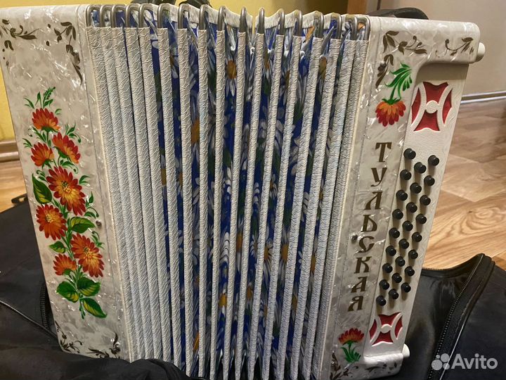 Гармонь тульская