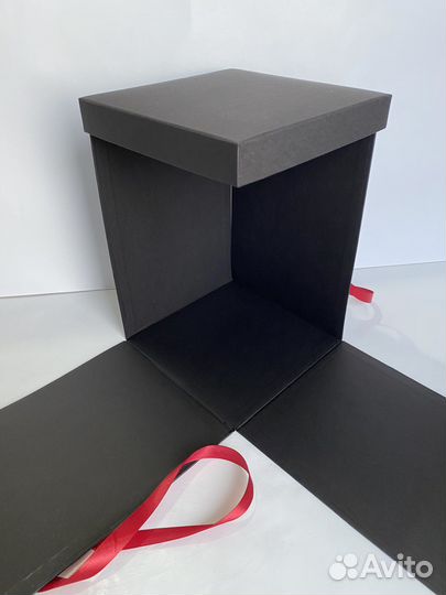 Подарочные коробки из картона. Нанесение логотипа