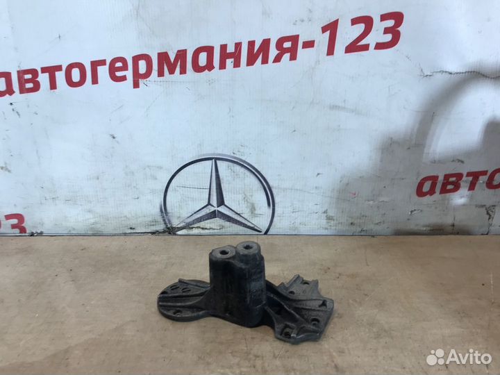 Кронштейн Bmw 520D F10 N47D20C 2012