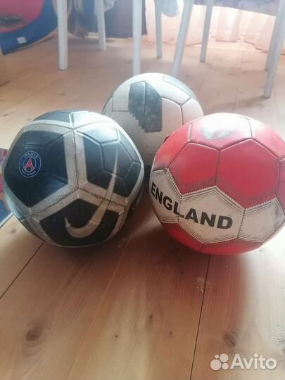 Футбольные мячи