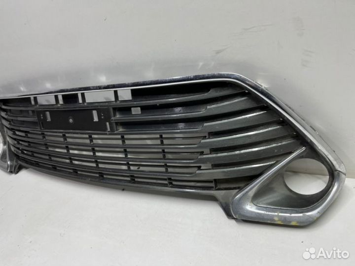 Решетка в бампер передняя Toyota Camry V50/V55