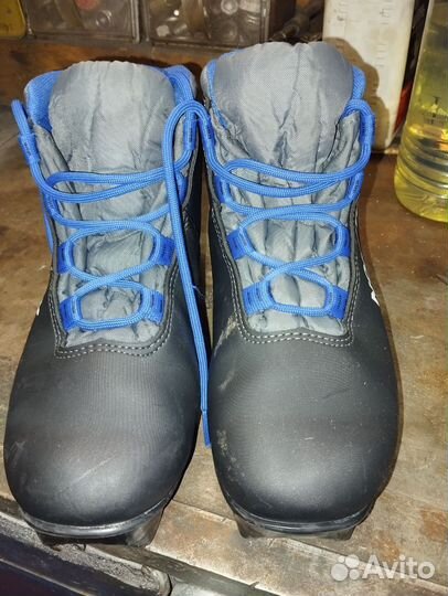 Лыжные ботинки