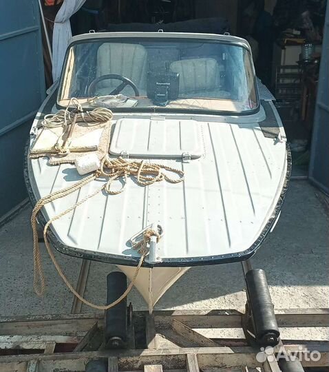 Прогулки по воде, отдых на воде, рыбалка с лодки