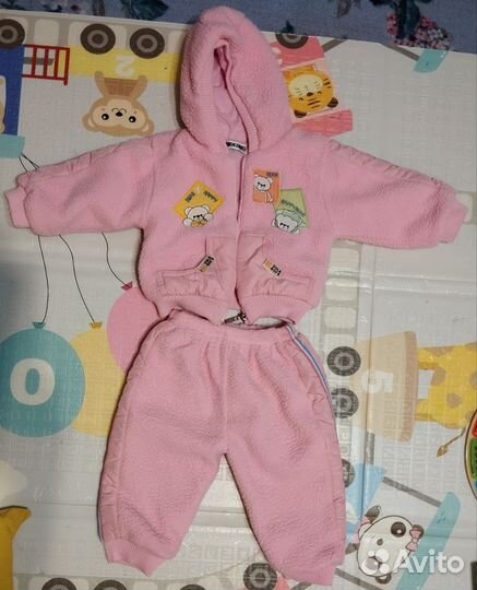 Теплый костюм на девочку