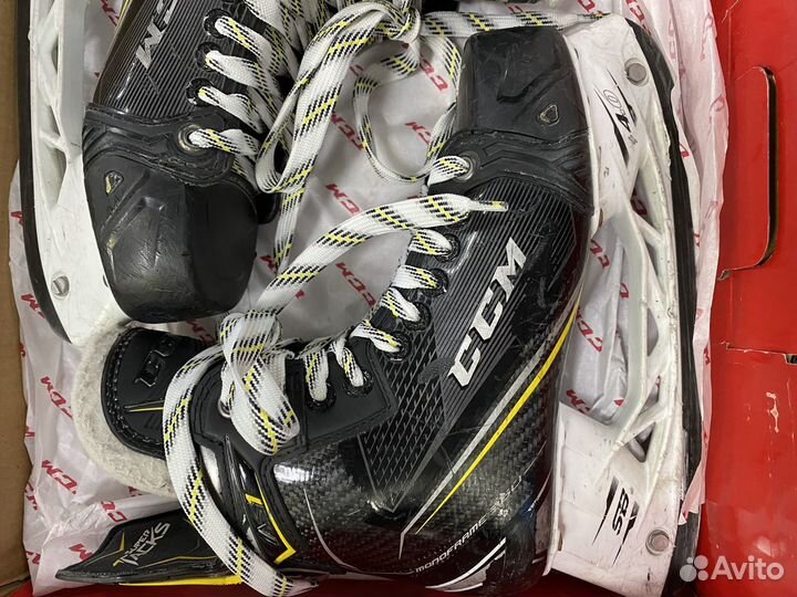 Коньки хоккейные CCM AS1 6EE