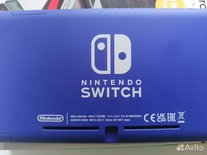 Портативная игровая приставка Nintendo switch lite