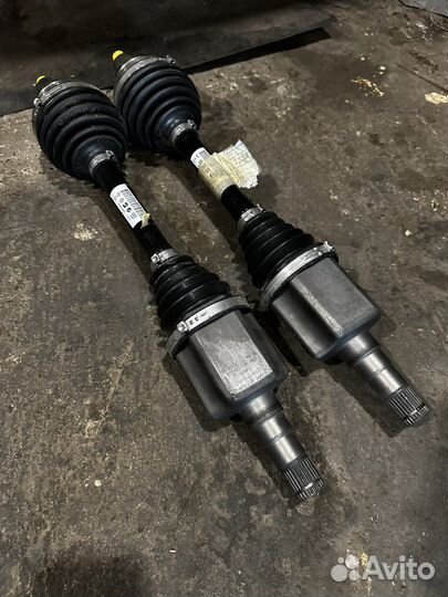 Привод передний левый Skoda Octavia A8