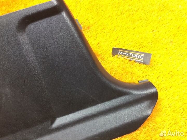 Обшивка стойки левая Mercedes-Benz C-Class W202