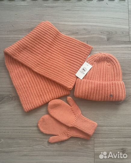 Шапка, снуд и варежки зимние