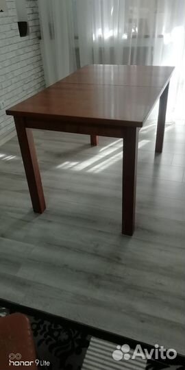 Кухонный стол