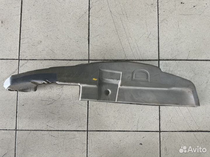 Пыльник переднего правого крыла Дастер