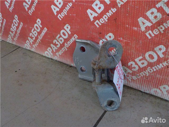 Петля двери нижняя задняя правая Hyundai Accent 2