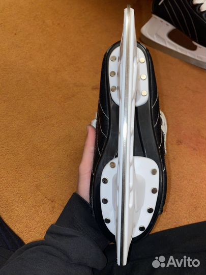 Коньки хоккейные 39 размер б/у